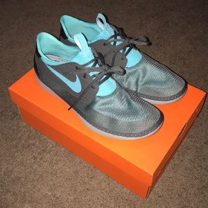 Nike Solarsoft Moccasin Shoes